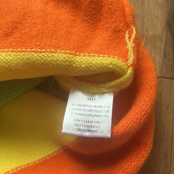 Colorful sweater - Picture 3 of 4